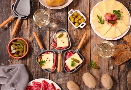 Quel vin avec la raclette ? Les conseils du Maître Caviste Vina Domus
